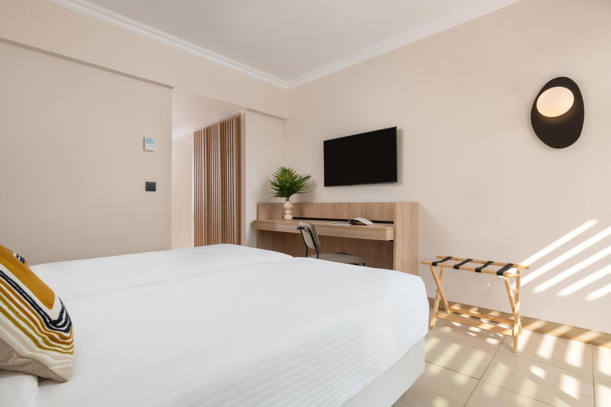 Electra Palace Rhodes Ialysos (Rhodes) Exterior foto A room at the hotel